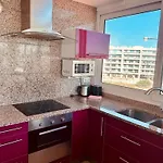 With Panoramic Yacht Marina Views Appartement *