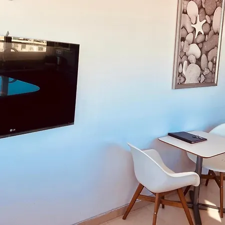 With Panoramic Yacht Marina Views Apartment *