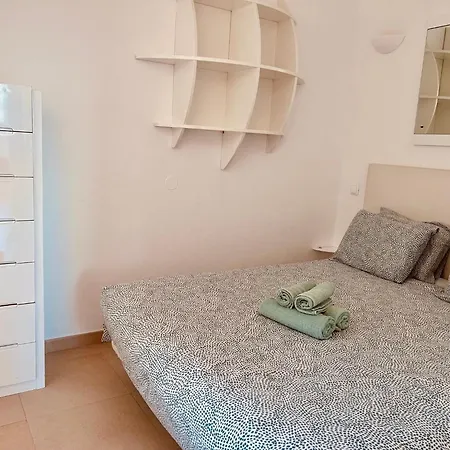 With Panoramic Yacht Marina Views Apartment *