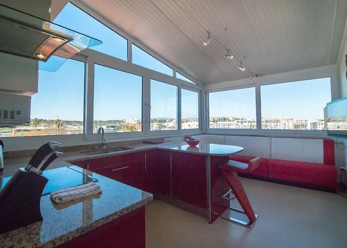 With Panoramic Yacht Marina Views Appartamento *