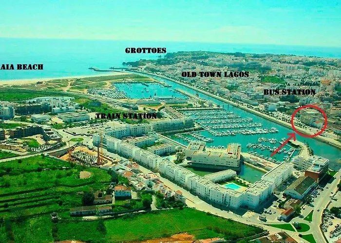 With Panoramic Yacht Marina Views * Lagos