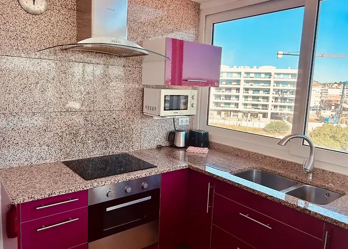 With Panoramic Yacht Marina Views Appartamento *