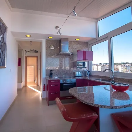 아파트 With Panoramic Yacht Marina Views *